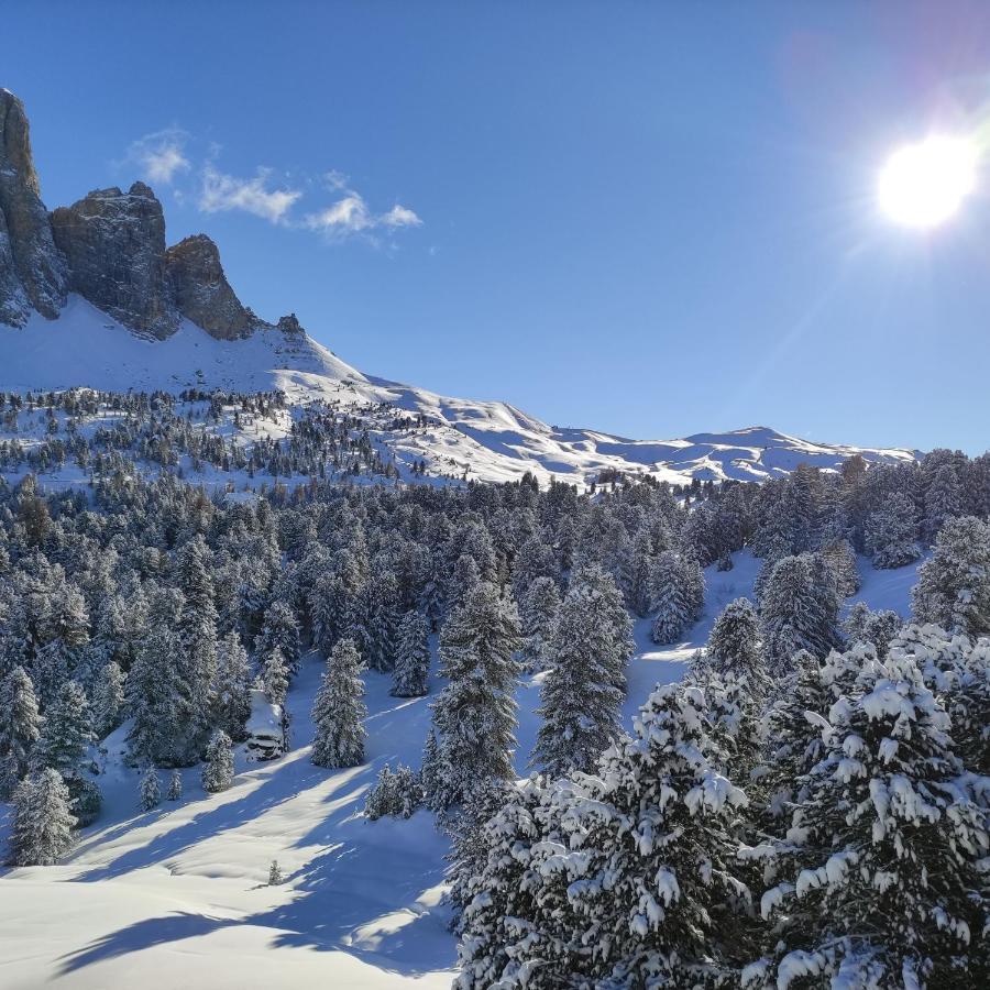 Villa Kofler Wonderland Resort Campitello di Fassa Exteriör bild