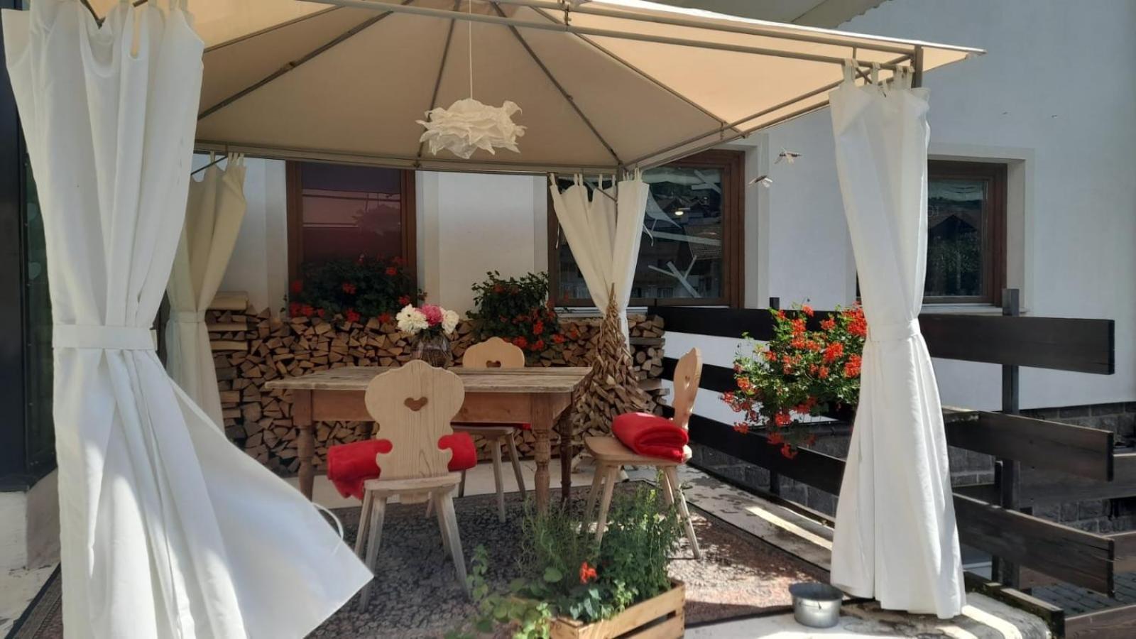Villa Kofler Wonderland Resort Campitello di Fassa Exteriör bild